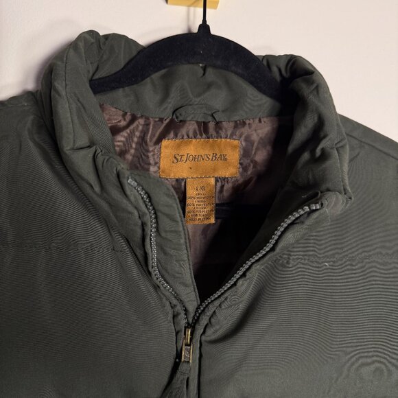St. Johns Bay Puffer Vest - Picture 4 of 5